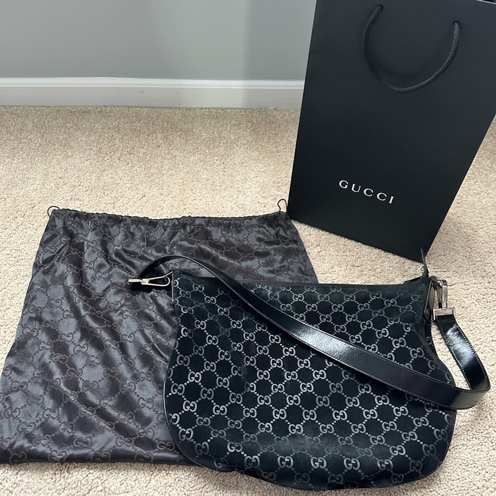 Vintage Gucci black suede Diamante  hobo bag. Patent leather strap & trim